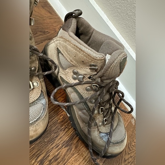 Columbia women’s hilltop ridge hiking boot brown suede size US 7 - Picture 3 of 6